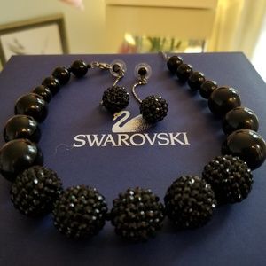 Swarowski Chocker Necklace and Earrings